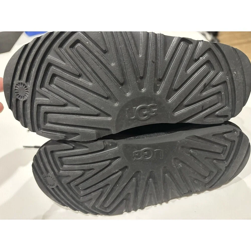 UGG beautiful barely